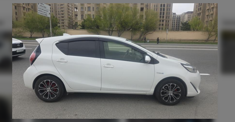 Toyota Aqua – Picture 1