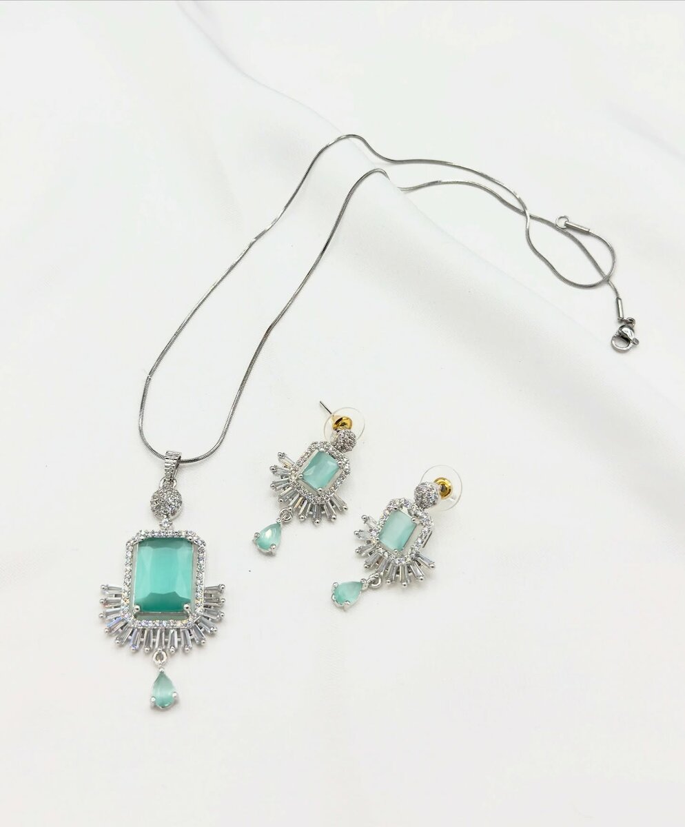 American Diamond 1 karat Pendant set