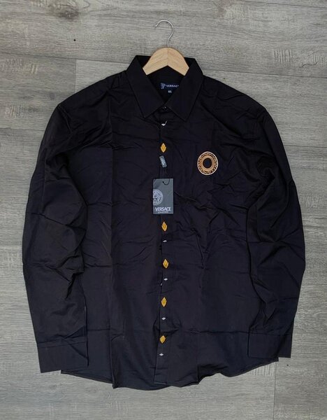 Chemise noire élégante homme