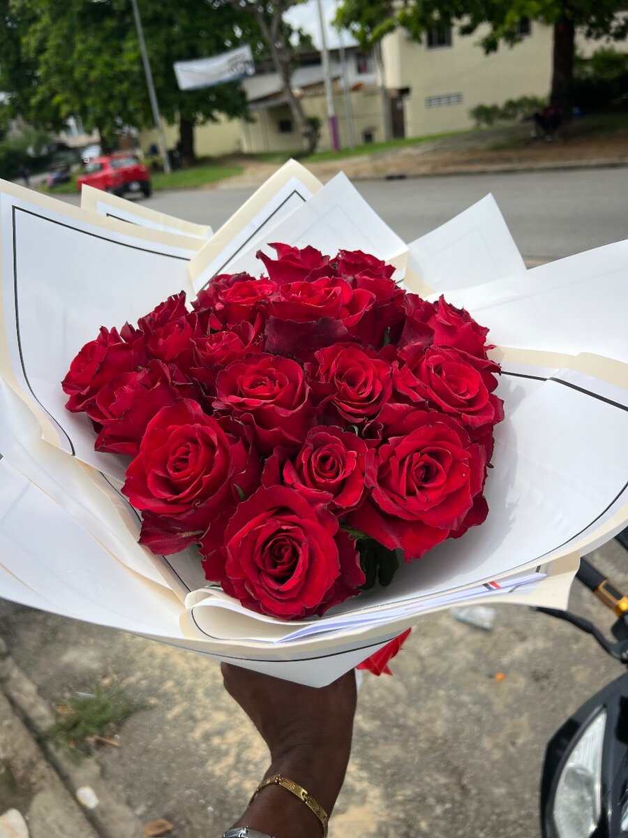 Bouquet de roses rouges élégantes