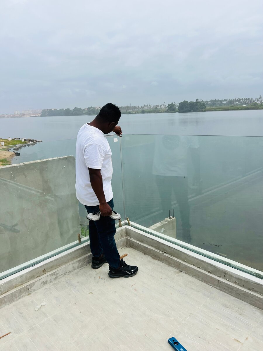 Auvent extérieur résistant