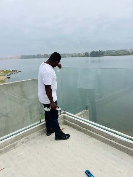 Auvent extérieur résistant