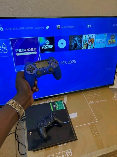 Console PS4 avec manette Sony PlayStation 4