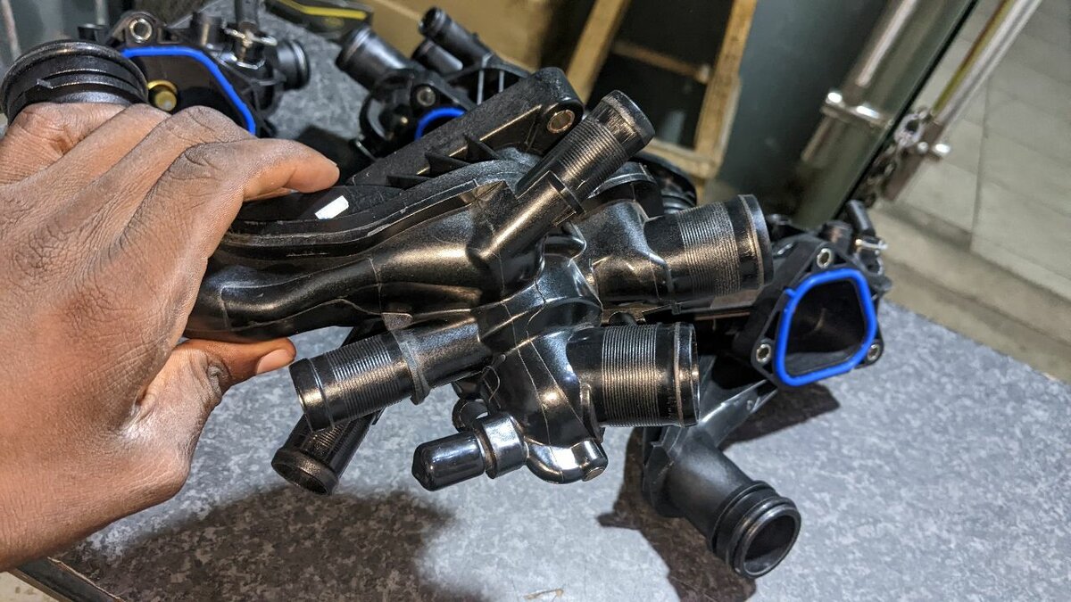 Engine water pump assembly For Mini Cooper Countryman R5 N12