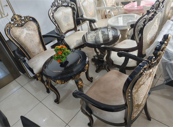 Royal chairs with table