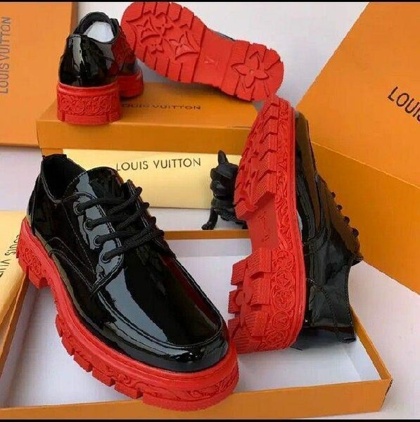 Chaussures Luis Vuitton  Homme