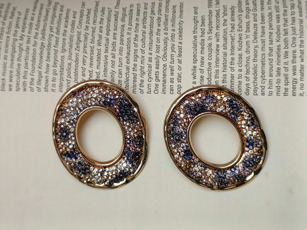 Boucles d'oreilles ovales strass