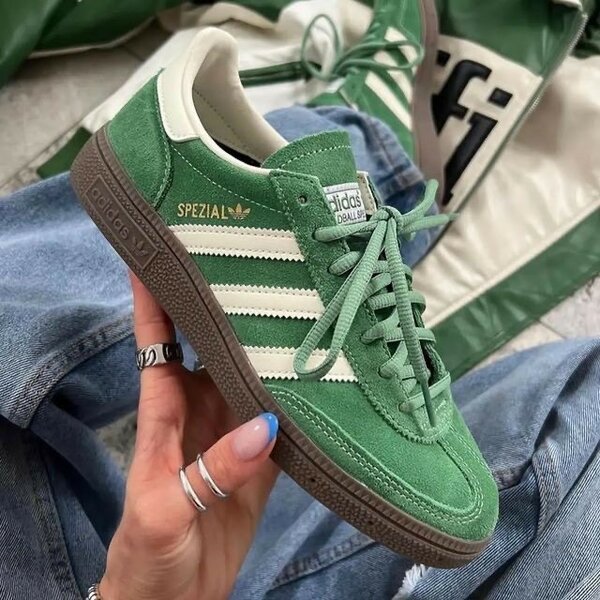 Adidas spezial