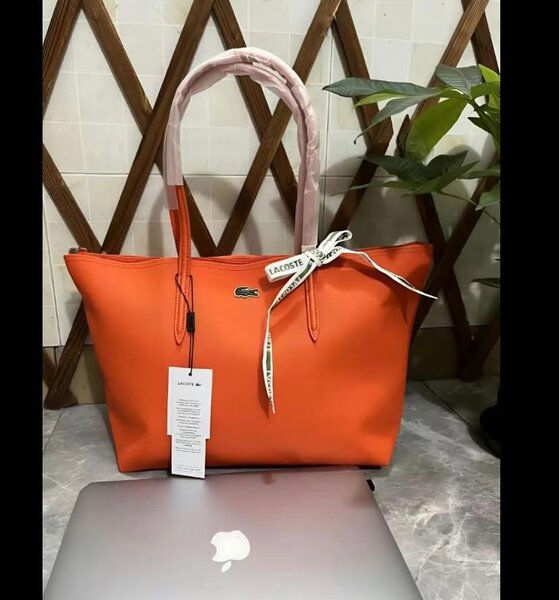 Sac cabas en cuir orange élégant