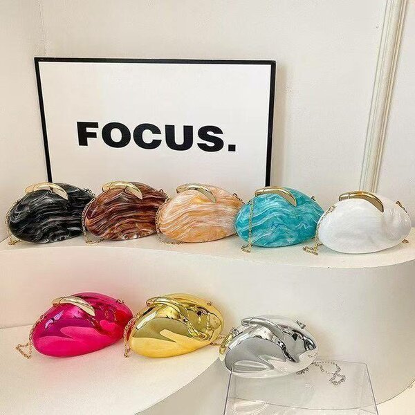 Sac à main en résine coloré