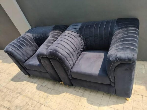Single sofa chairs