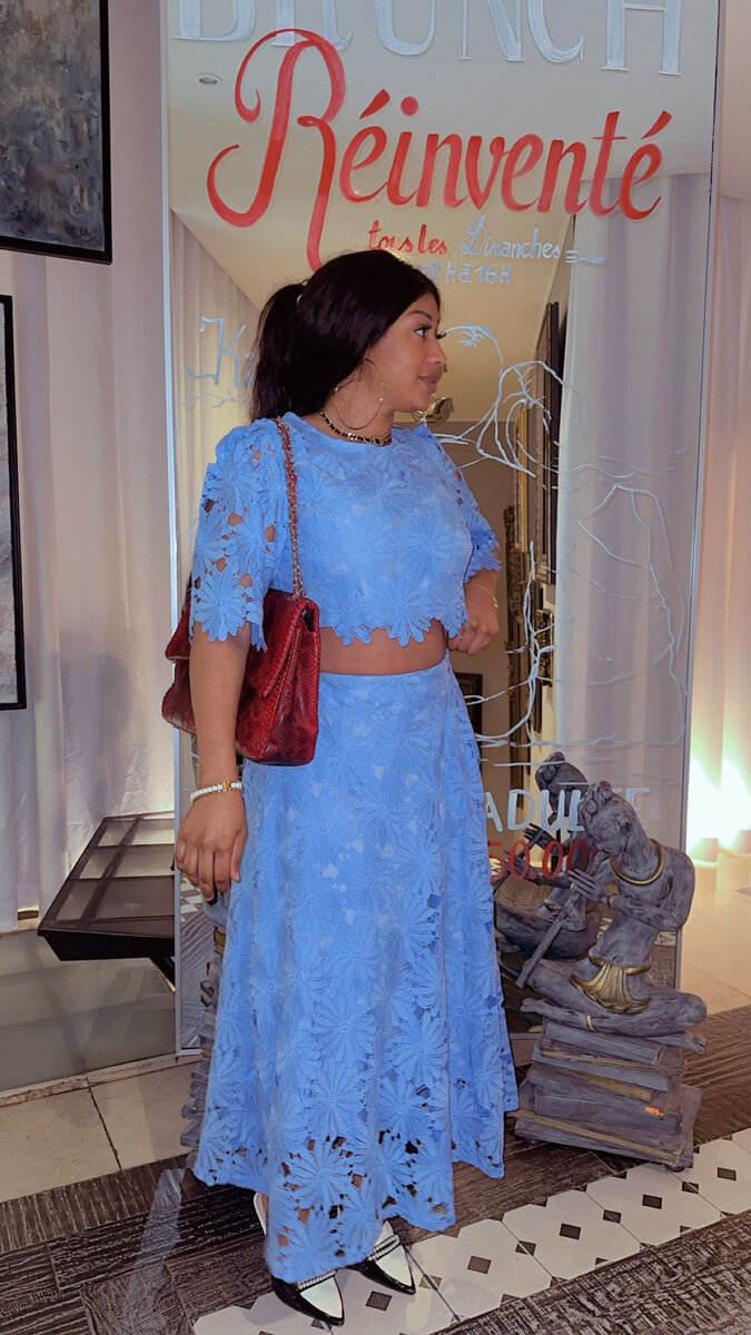 Ensemble d'été bleu en dentelle