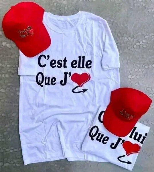 T-shirts et casquettes couple