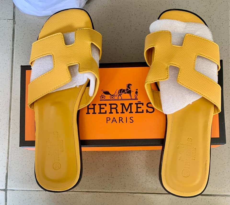 Sandales jaunes Hermes 