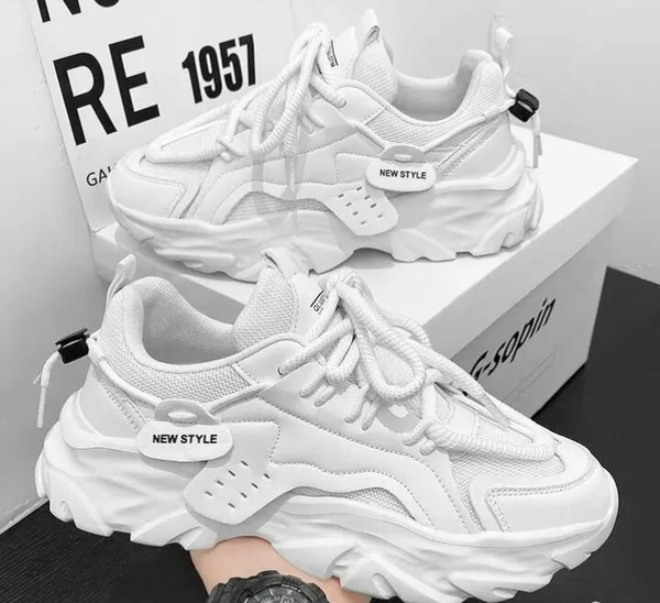 Chaussures sportives blanches femme