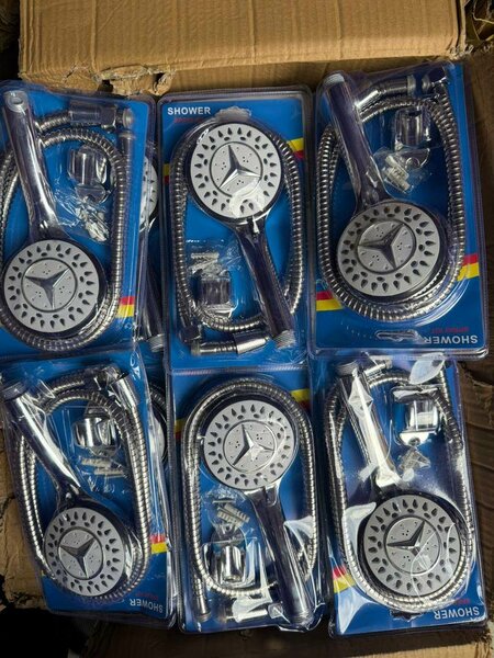 Pommeau de douche réglable