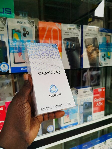 Smartphone Tecno Camon 40