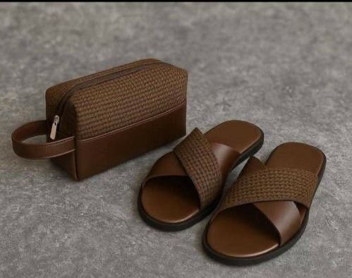 Sandales et Pochette Élégantes