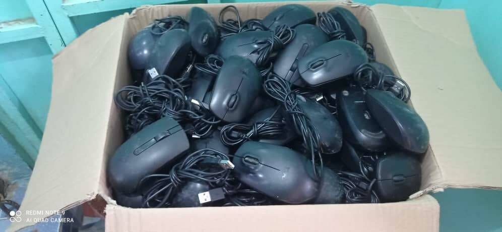 CLAVIERS D'ORIGINE FRANÇAISE ET SOURIS