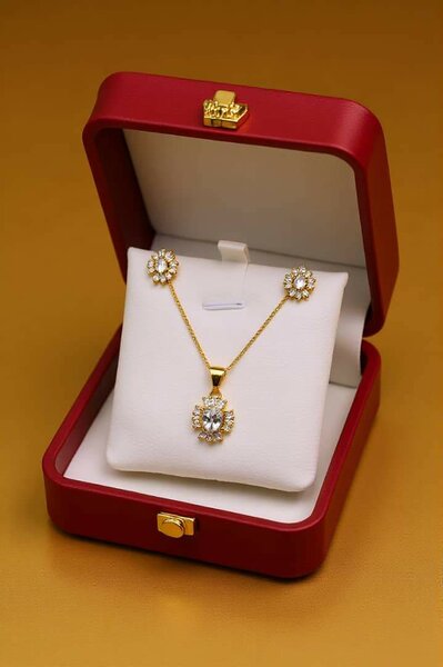 Ensemble collier et boucles d'oreilles luxe