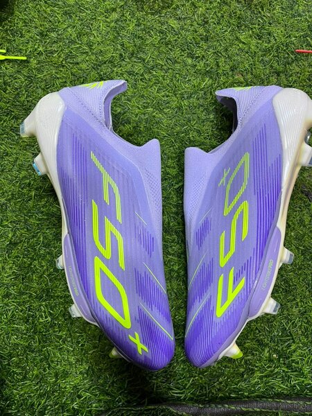 Chaussures de Football F50+