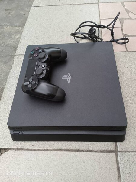 Ps4 slime avec de très bon jeux