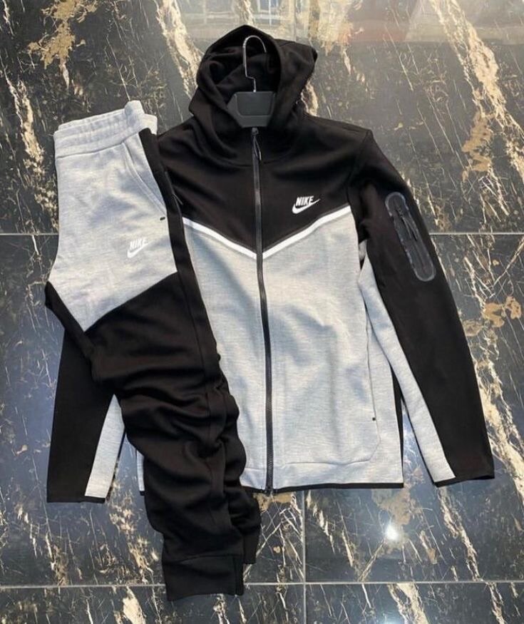 Nike tech fleece