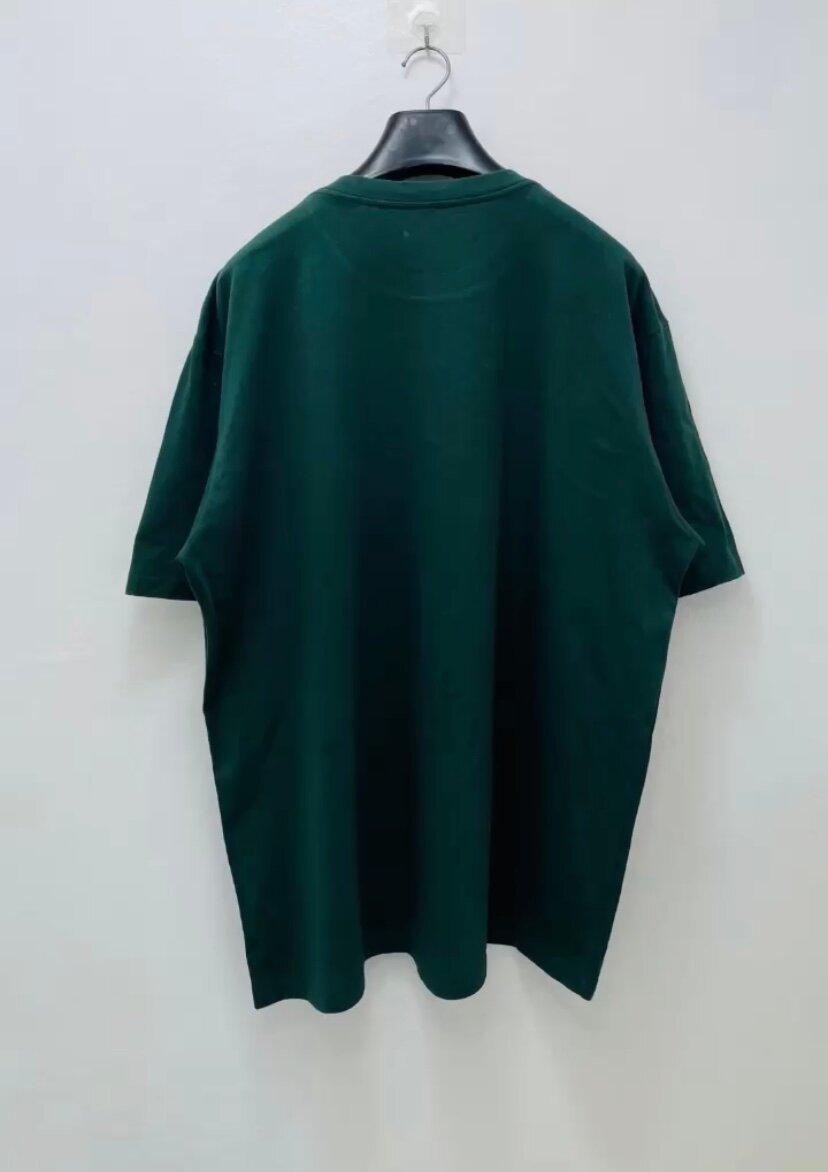 T-shirt verte imprimée fleurs