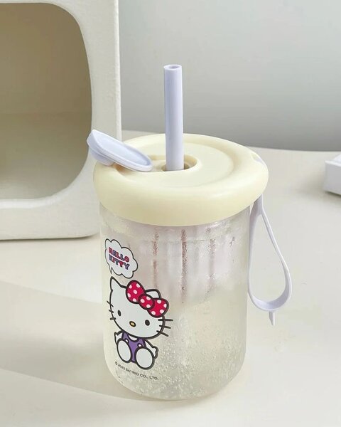 Gourde mignonne avec paille