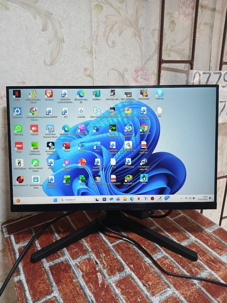 Écran Samsung LED 22 pouces