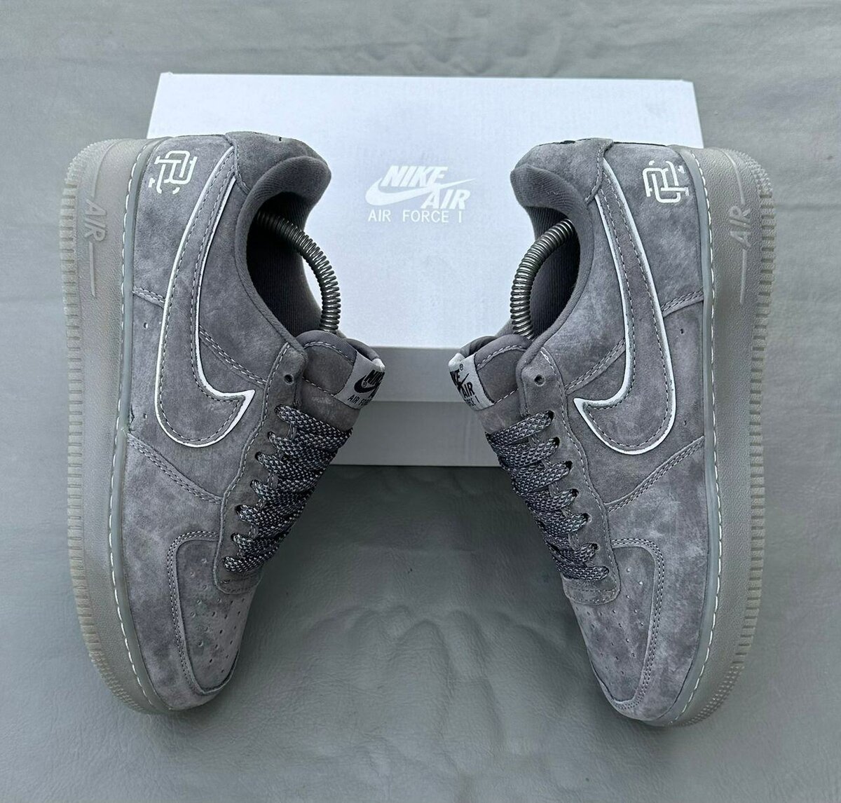 Nike Air Force 1 Gris Homme