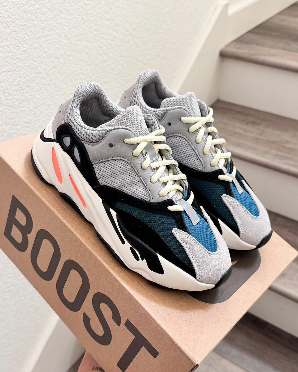 BASKET YEEZY 700