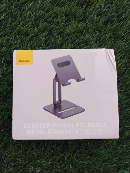 Destop biaxial metal stand for tablets