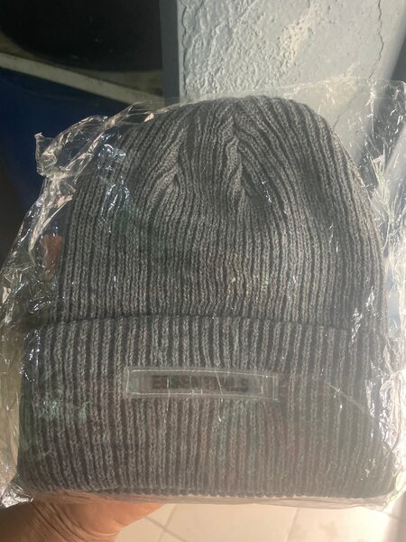 Bonnet en tricot Essentials