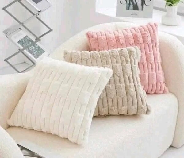 Coussin en peluche texturée