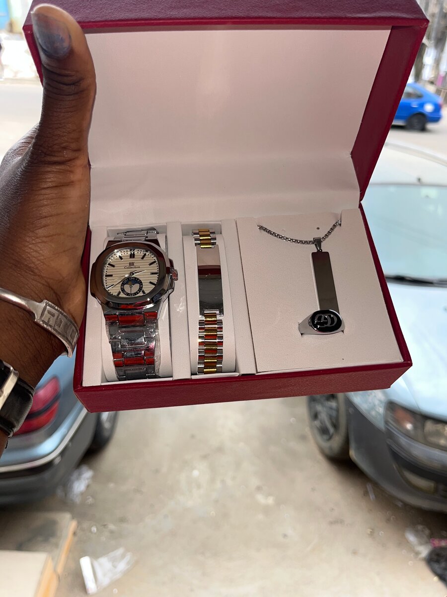 Ensemble montre et bijoux pour homme