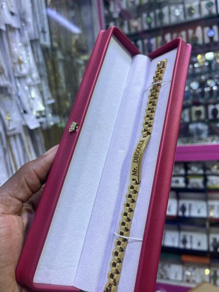 Bracelet doré personnalisé