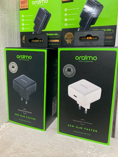 Chargeur oraimo  iPhone et T C