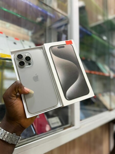 IPhone 15 pro max 256 giga