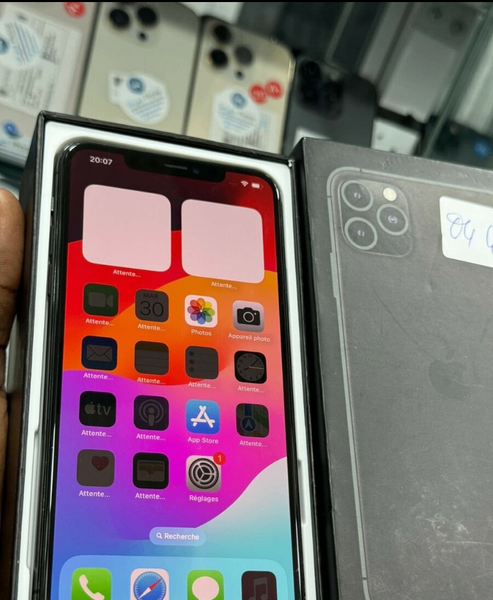 iPhone 11 Pro Max 64 Go