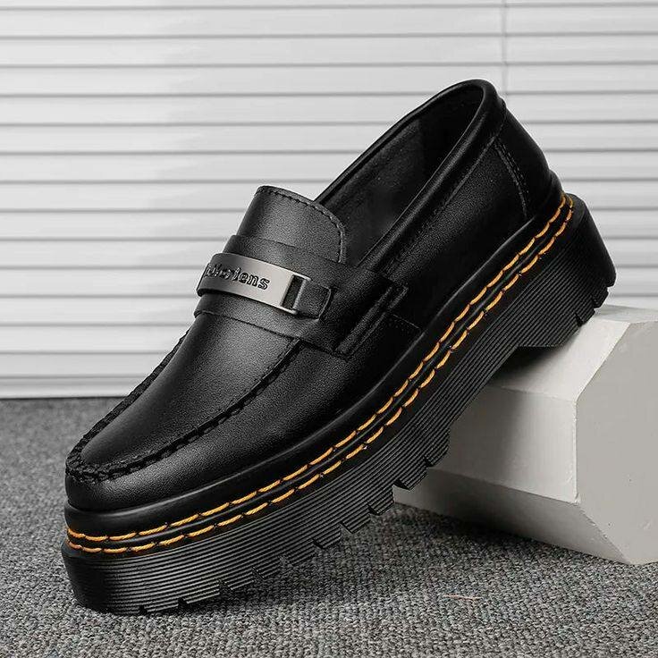 Mocassins noirs Dr. Martens