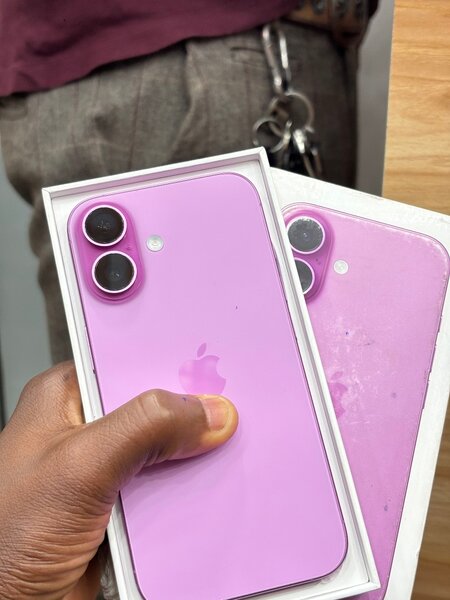 iPhone 16 simple