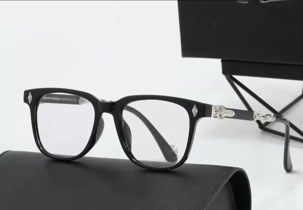 Lunettes élégantes noires