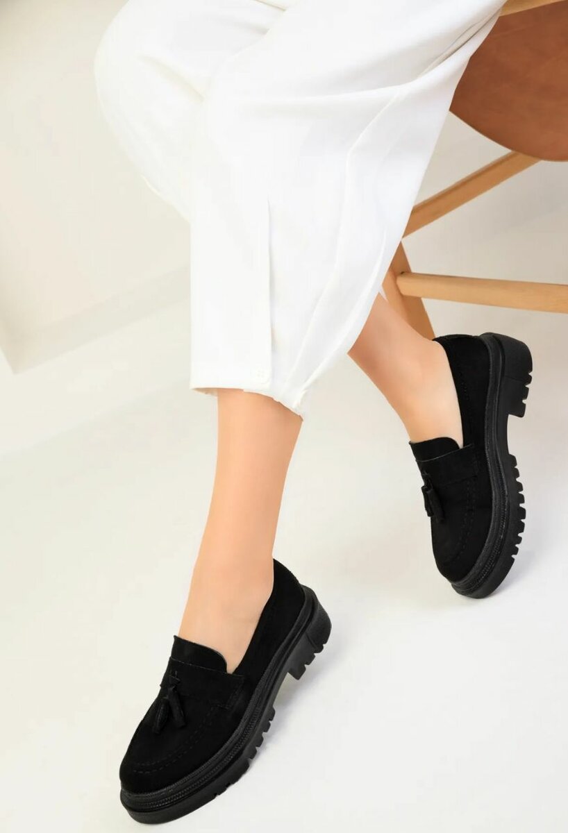 100% genuine branded box packed shoes for ladies