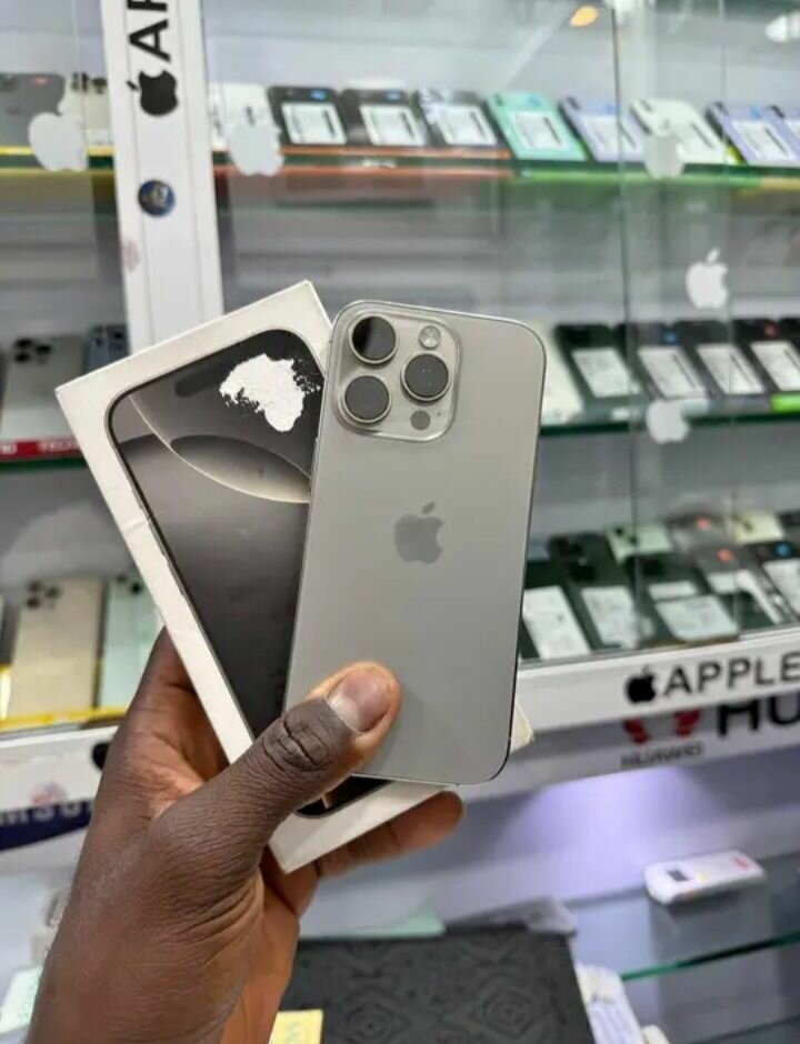 iPhone Pro Max Argent