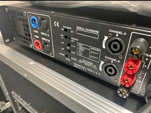 Ampli de puissance sonore QSC