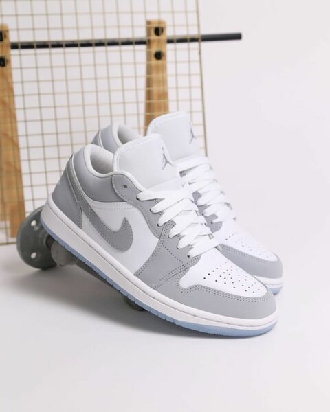 Baskets basses grises Air Jordan