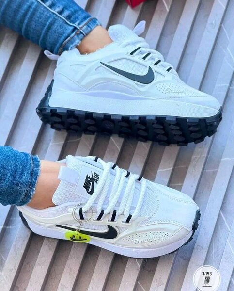 Chaussures Nike blanches pour homme