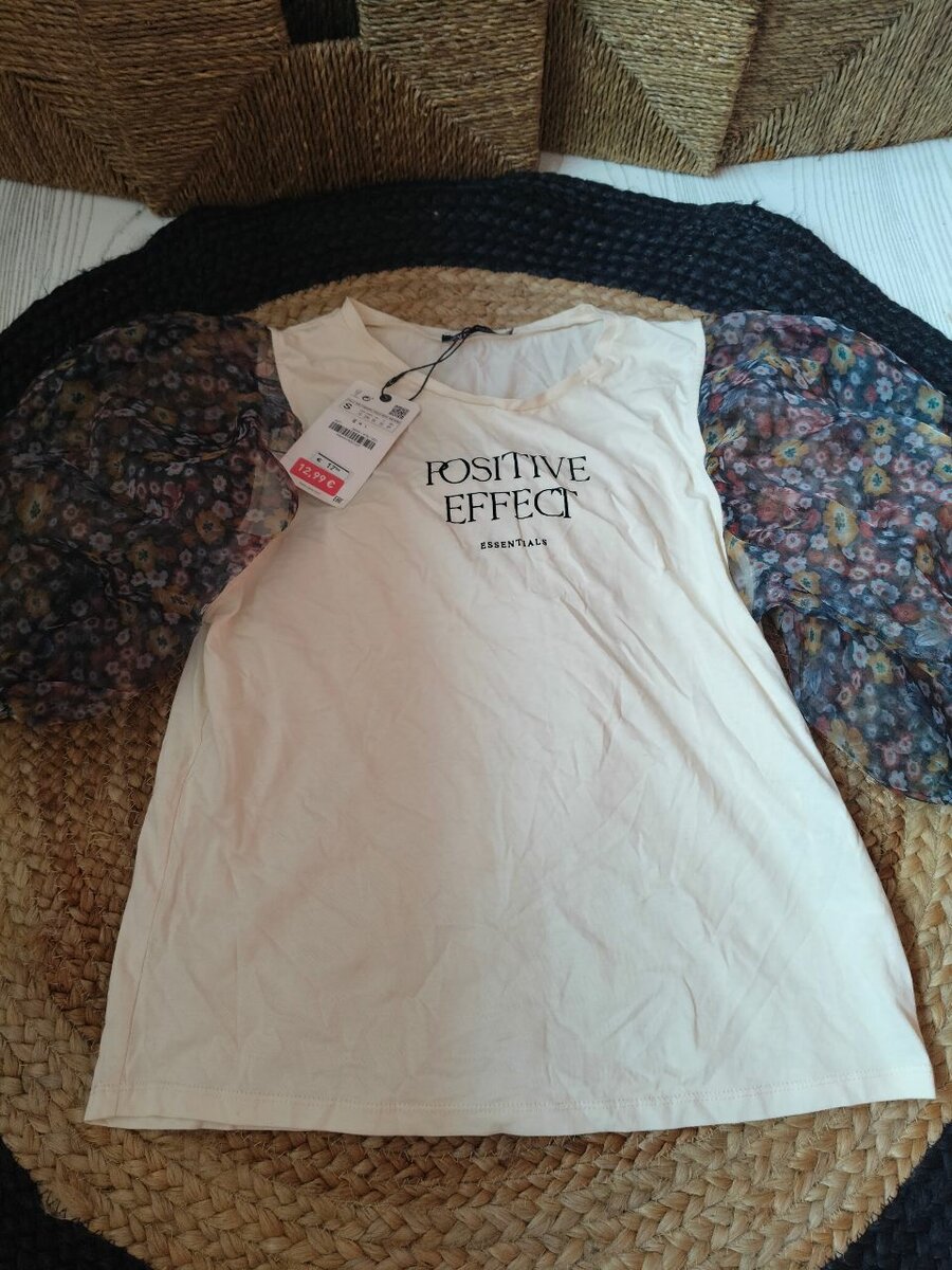 T-shirt à manches bouffantes