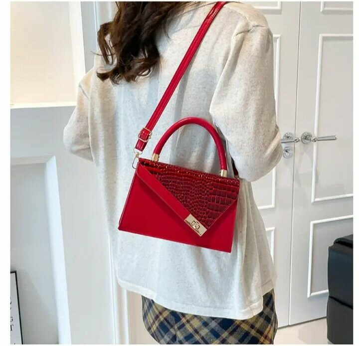 Sac à main rouge élégant